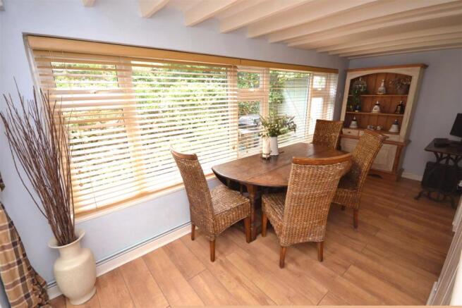 Dining Room 1.JPG