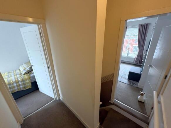 2 bed Terraced for sale Image 10
