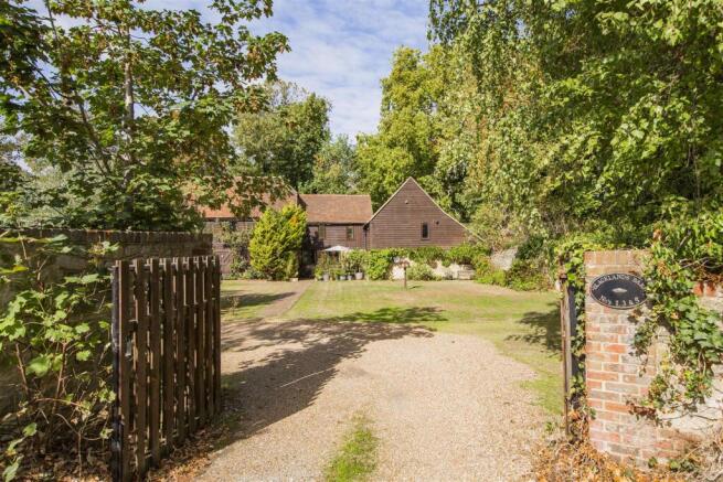 Driveway & Entrance