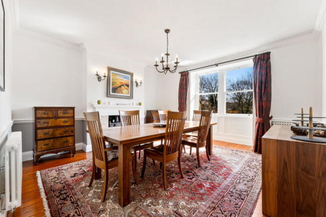 4 bed Detached for sale Image 11