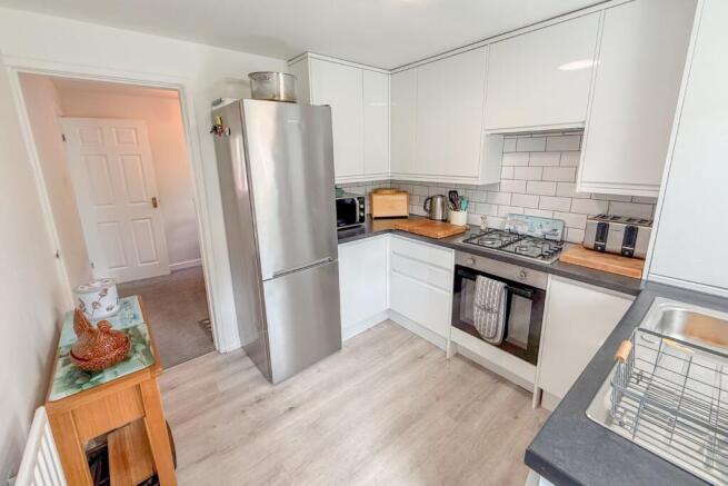 3 bed Semi-Detached for sale Image 4