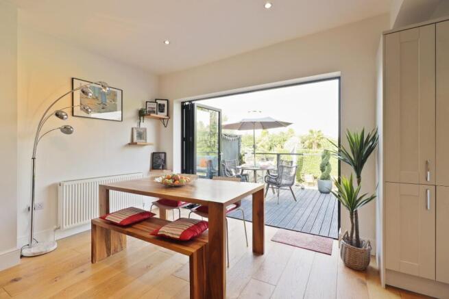 3 bed House for sale Image 10