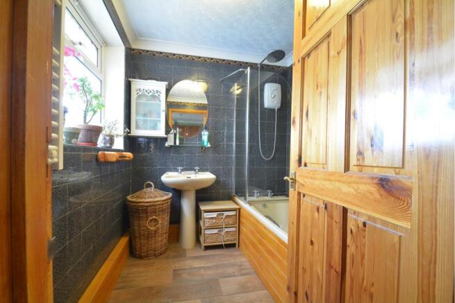Downstairs Bathroom