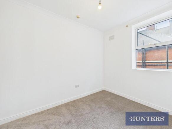 2 bed Apartment to rent Image 5