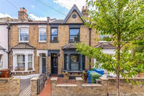 14, Reynolds Road, London SE15 3AH
