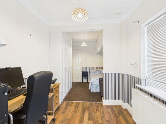3 bed Semi-Detached for sale Image 12
