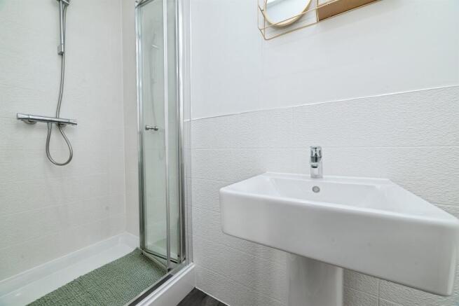 3 bed Semi-Detached for sale Image 12