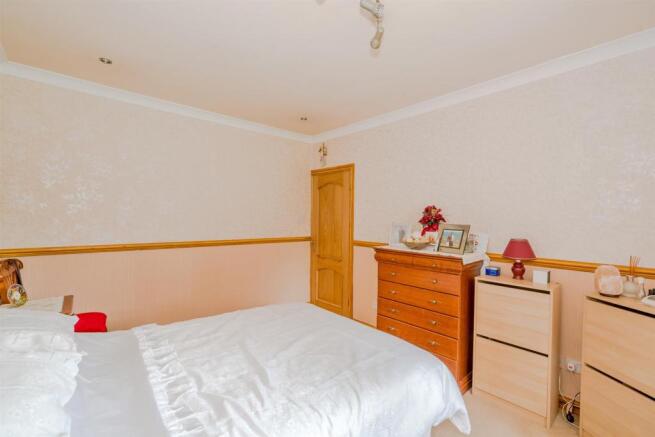 Sanstone Road, Walsall, WS33SF-9.jpg