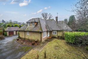 Beech Hill, Hedgehog Lane, Haslemere GU27 2PJ