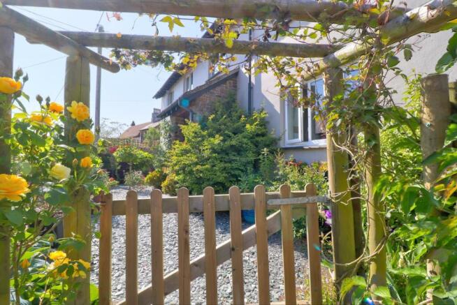 Front garden new.jpg
