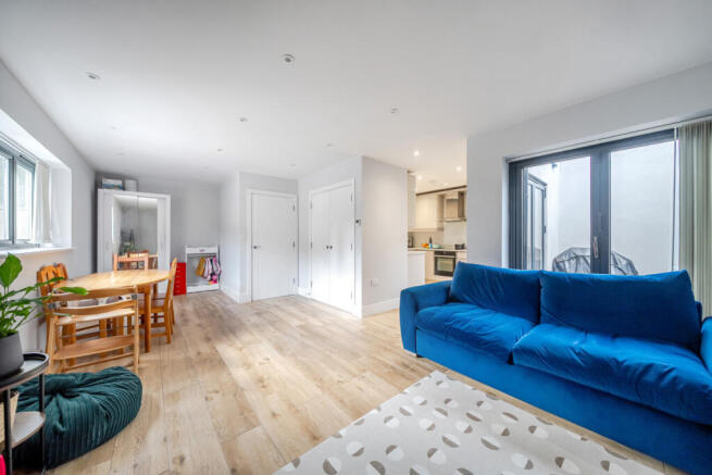 1431226-9-69c4147...