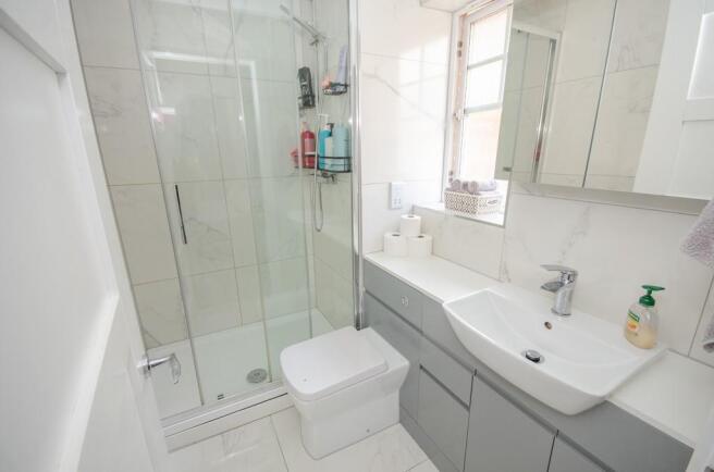 Ensuite.jpg