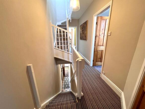 3 bed Terraced to rent Image 10