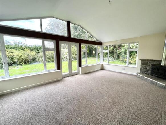 GARDEN ROOM