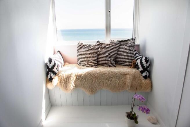 Snug