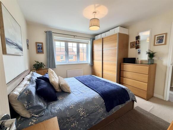 4 bed Detached for sale Image 6