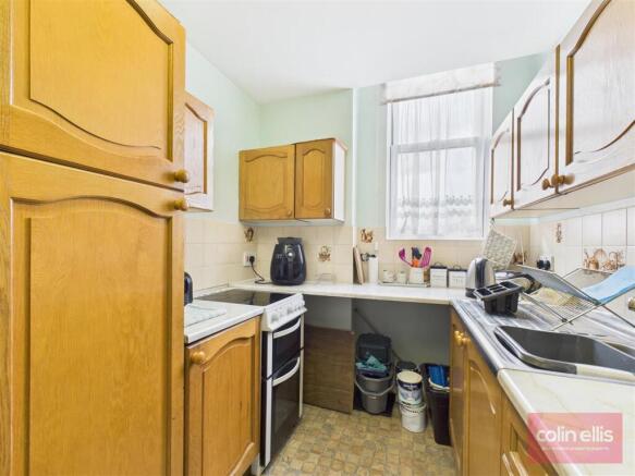 1 bed Flat for sale Image 5