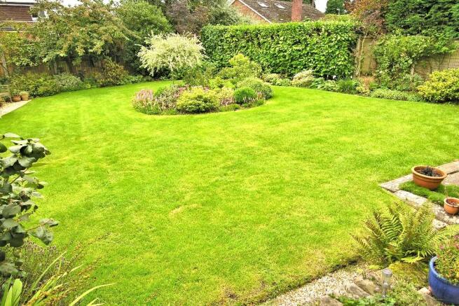 GARDEN VIEW 2