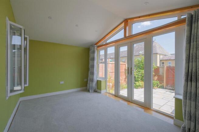 3 bed End of Terrace for sale Image 5