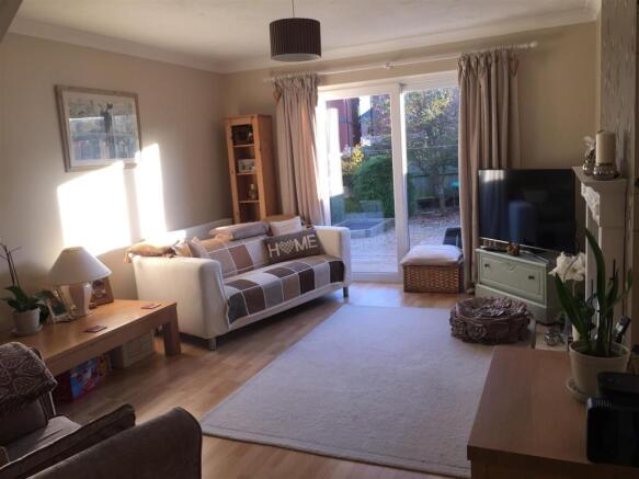 9 Ormsdale Close Lou