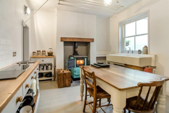 8577570-interior13.jpg