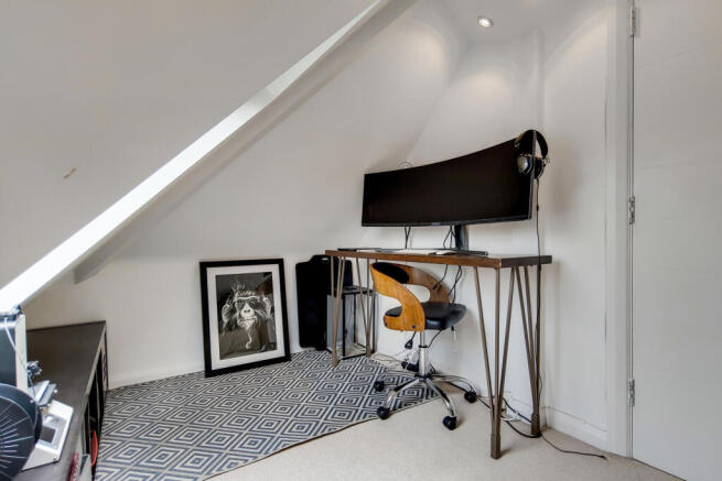 16_Bedroom 5-0.jpg