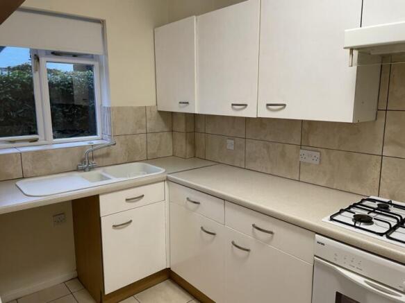 2 bed unfurnished house Alcester