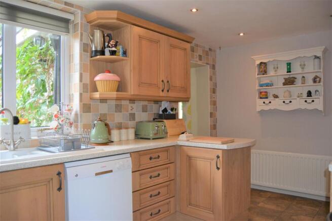 Kitchen (2)