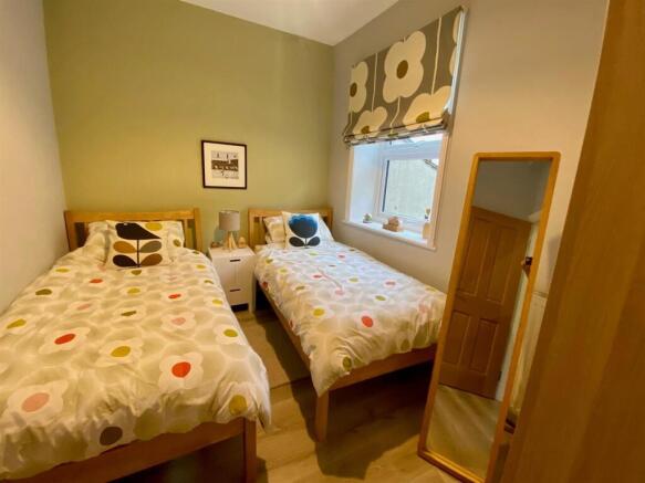 2 bed Cottage for sale Image 11