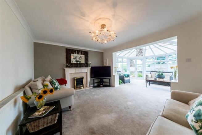 7 Sunningdale Close-011.jpg