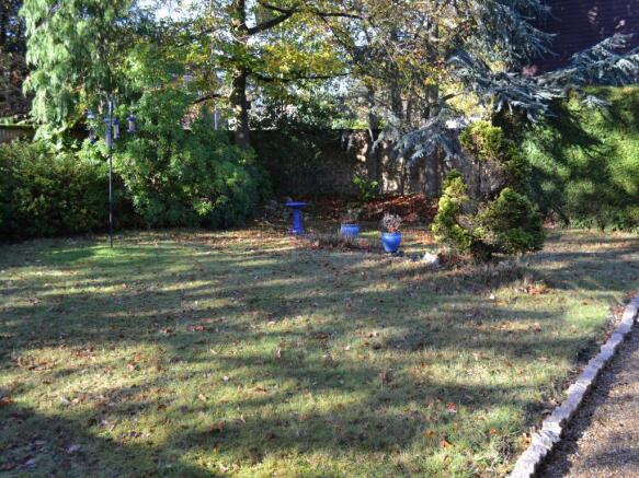 GARDEN
