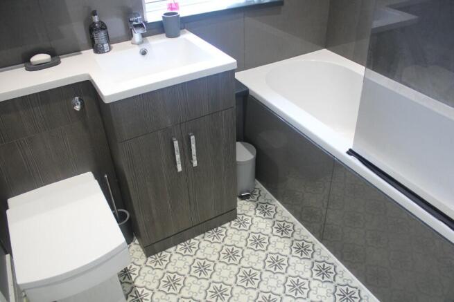 Family Bathroom 