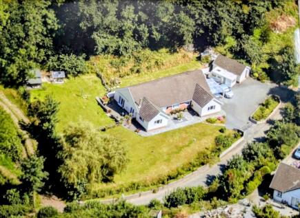 Broadlay, Ferryside, Carmarthenshire.