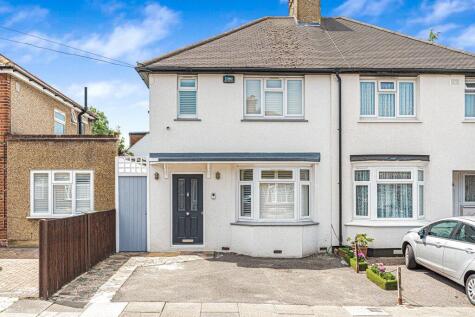 Maythorne Close, Watford, Hertfordshire, WD18