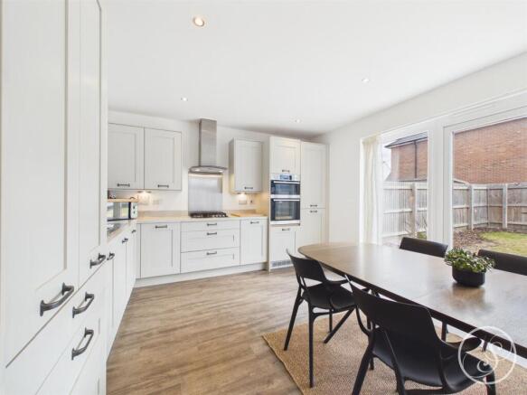 3 bed Detached for sale Image 7