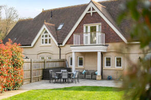 2, The Stables, Glen Island, Maidenhead SL6 0BN