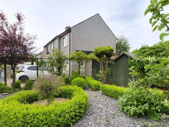 Side front garden.jpg