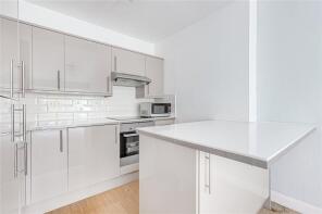 7, Osprey Heights, Bramlands Close, London SW11 2NP