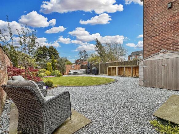 Well-Appointed Garden 248