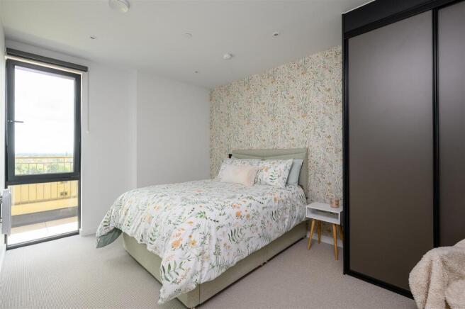 3 bed Penthouse for sale Image 11