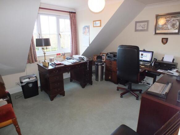 Photo 12