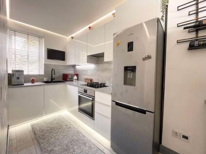 Cressingham Road, Edgware, HA8