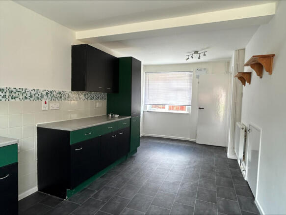KITCHEN 1