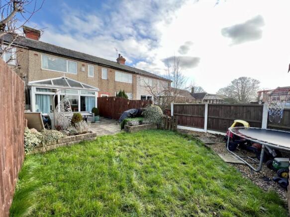 rear garden 7.jpg