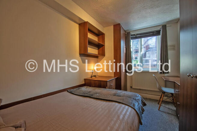 4 bed Terraced to rent Image 12