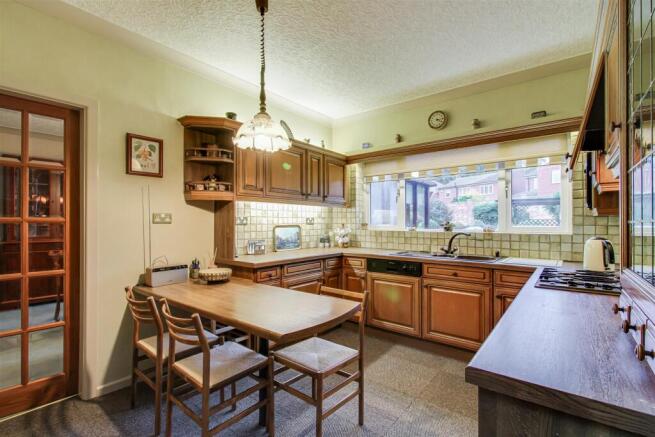KITCHEN BREAKFAST ROOM