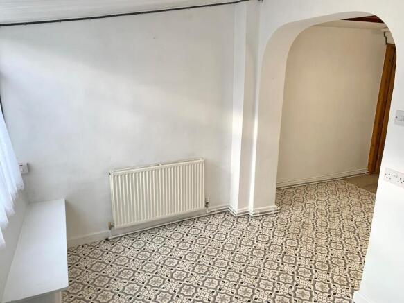 2 bed Cottage for sale Image 10