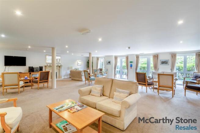 2 bed Apartment for sale Image 8