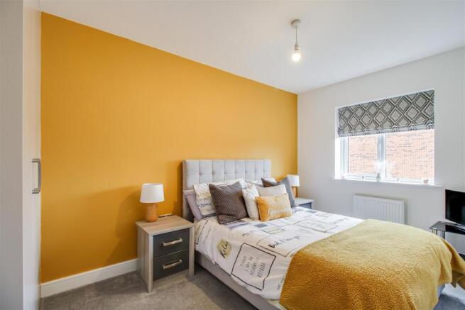 3 bed Town House for sale Image 9