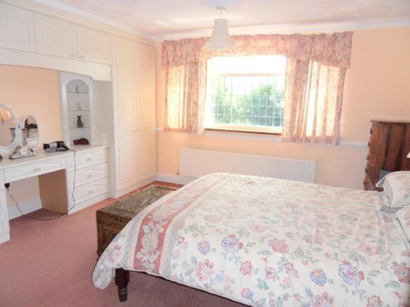 BEDROOM 1